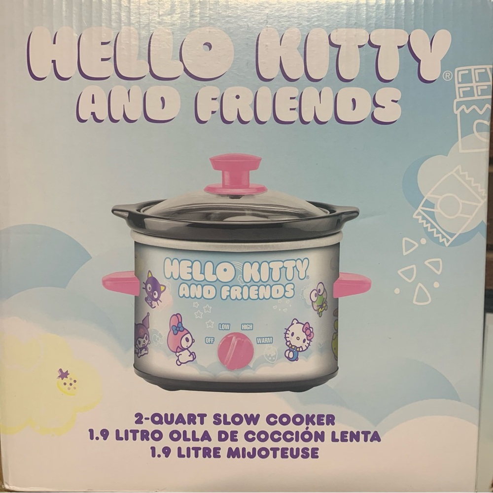 Hello Kitty and Friends 2 Quart Slow Cooker - Pink and Black